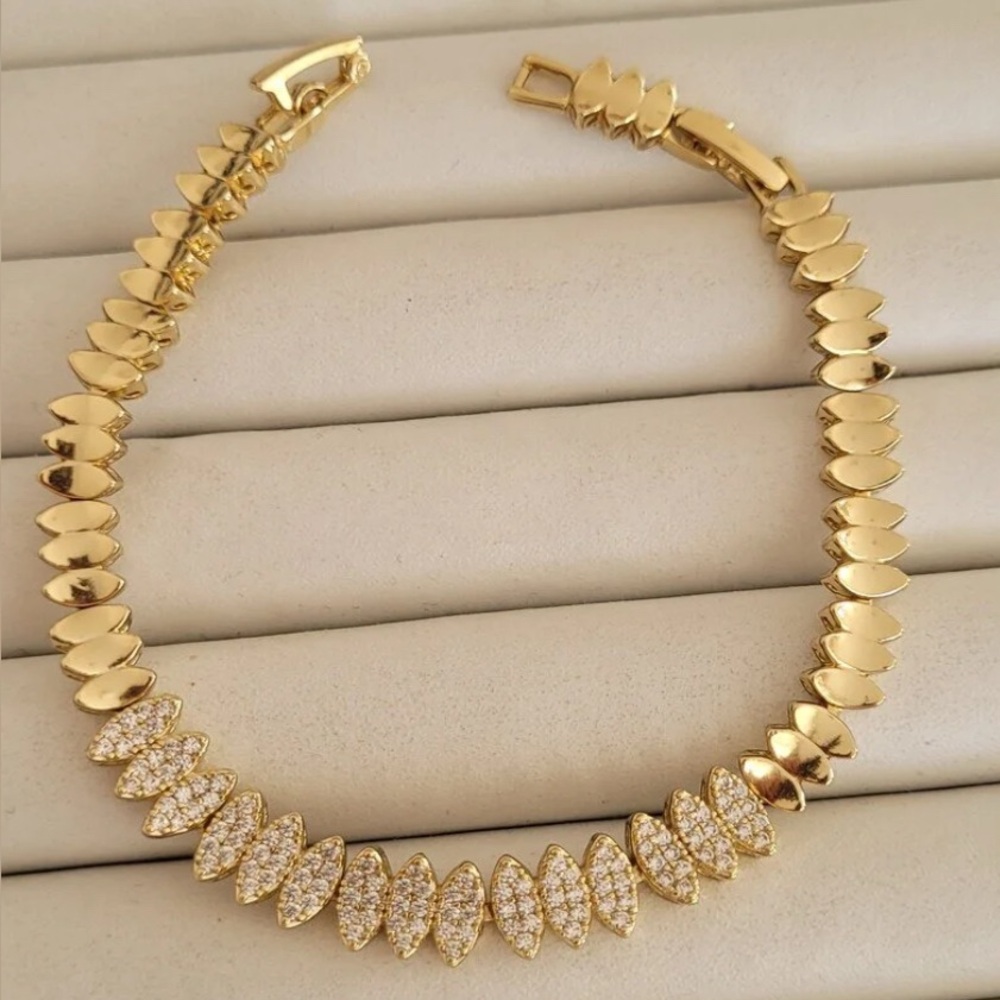 Marquise Shaped Bracelet | 14K Gold Plated w/ Real Cubic Zirconia | Luxury